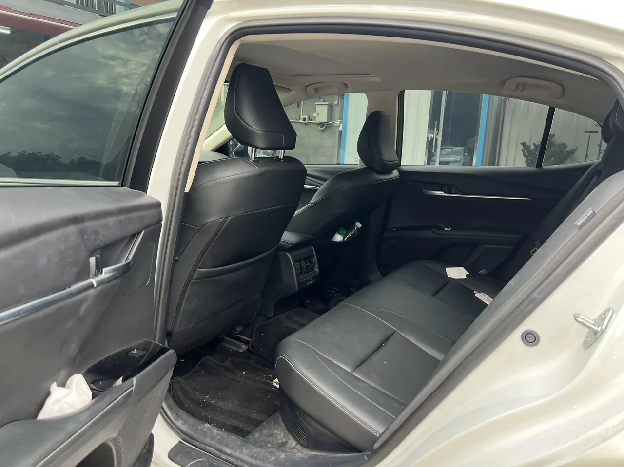 Toyota 2024 Camry Dual Engine 2.0HE Stepless Elite Automatic Gear 5