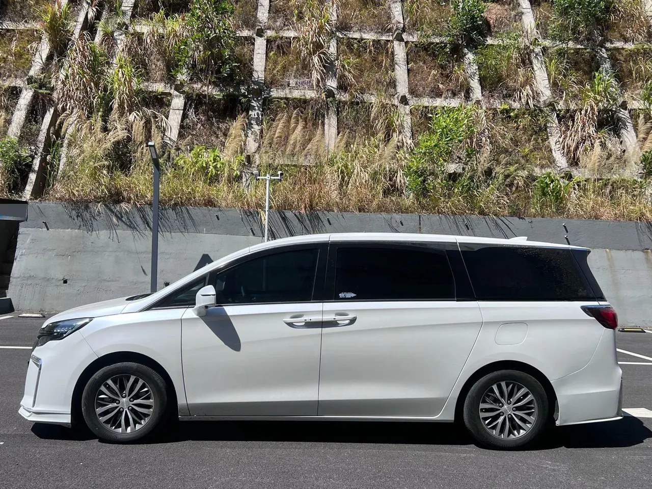 Buick 2020 GL8 ES Lu Zun 2.0T 653T Comfortable Automatic Gear 4