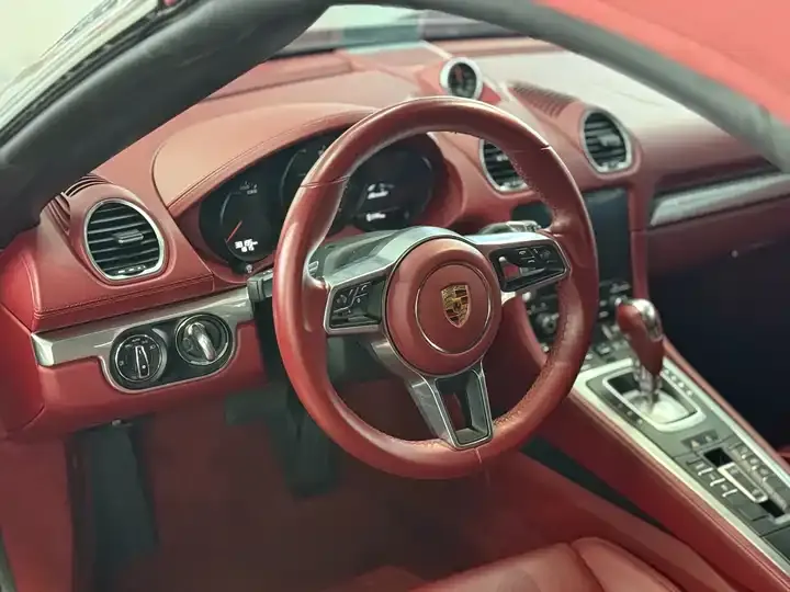 Porsche 718 2020 Boxster 2.0T 3