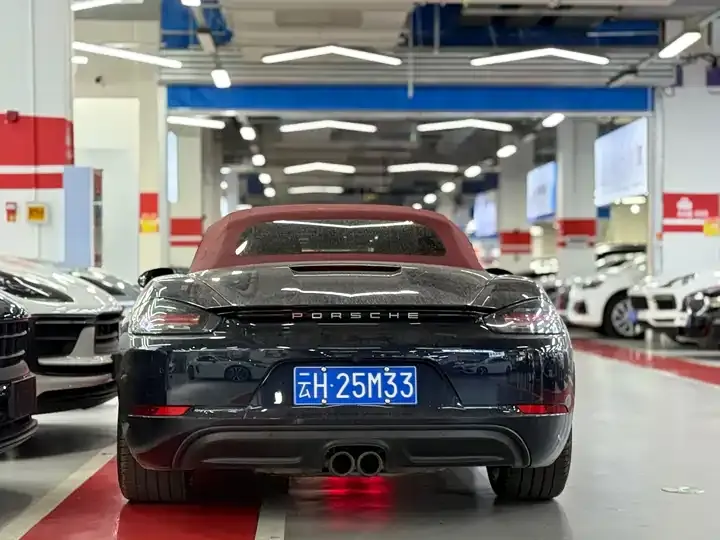 Porsche 718 2020 Boxster 2.0T 8