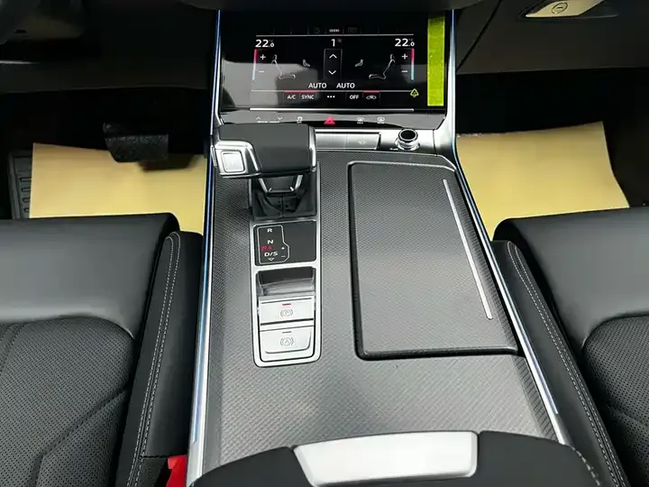 Audi A6L 2026 45 TFSI quattro Selected Dynamic Type 11