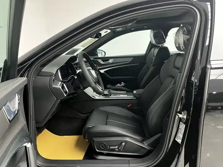 Audi A6L 2026 45 TFSI quattro Selected Dynamic Type 9