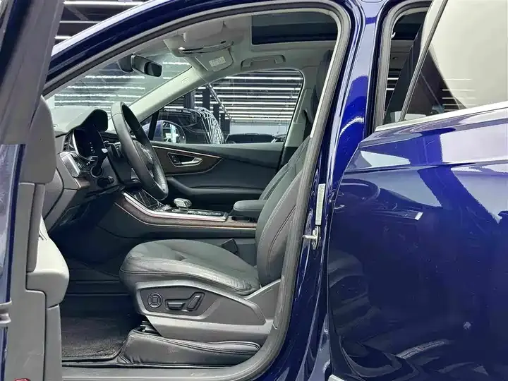 Audi Q7 2021 55 TFSI quattro S line Sport 8