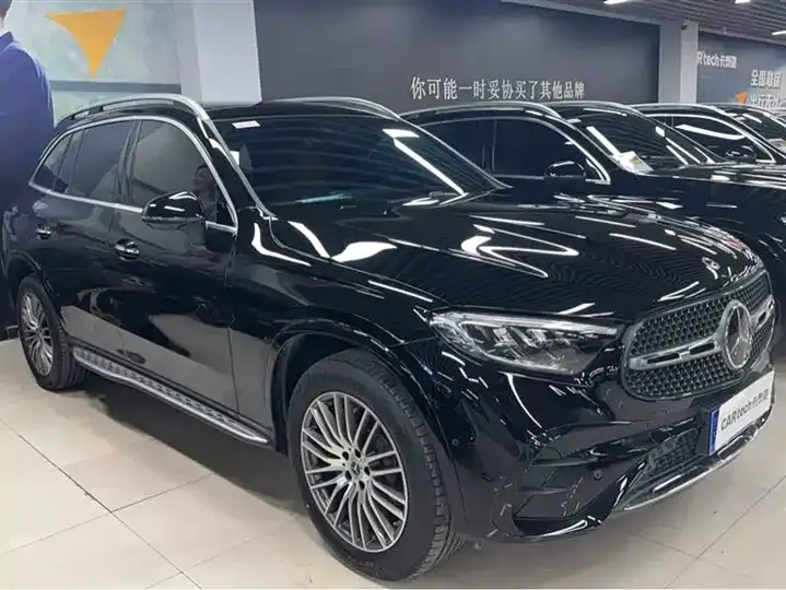 Mercedes Benz GLC 2025 changed to GLC 300 L 4MATIC dynamic 5 seats 2