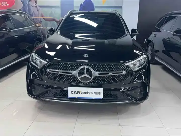Mercedes Benz GLC 2025 changed to GLC 300 L 4MATIC dynamic 5 seats 3