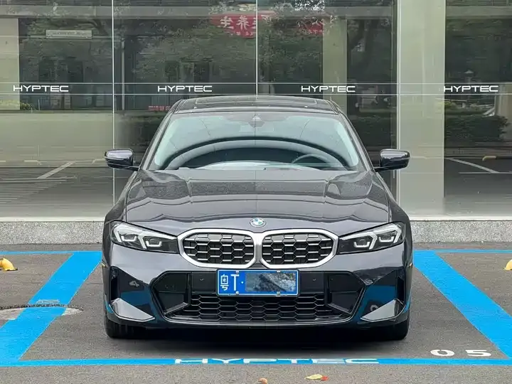 BMW 3 Series 2024 325i M Sports Suit - View 1