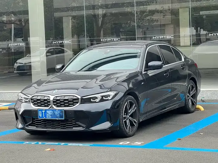 BMW 3 Series 2024 325i M Sports Suit 2