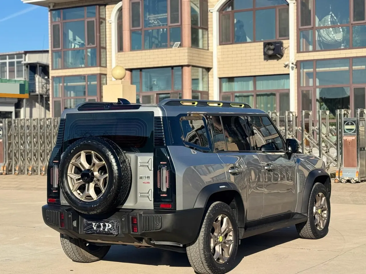Jetour 2023 Traveler 2.0T Four-wheel Drive Conquers Automatic Gear 6