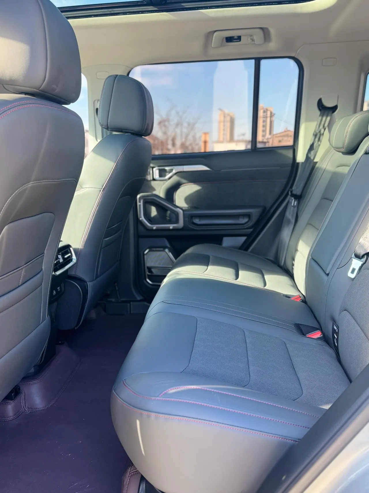 Jetour 2023 Traveler 2.0T Four-wheel Drive Conquers Automatic Gear 8