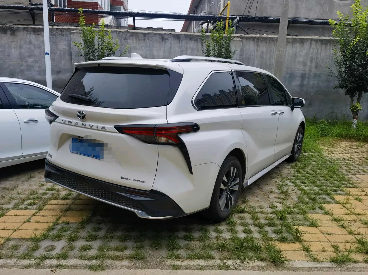 Toyota 2024 Grevia HYBRID 2.5 Stepless Zunjue ULTRA Edition Automatic Gear 8
