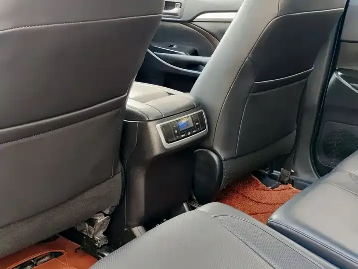 Highlander 2021 2.0T 4-wheel drive deluxe edition 7 seats 9