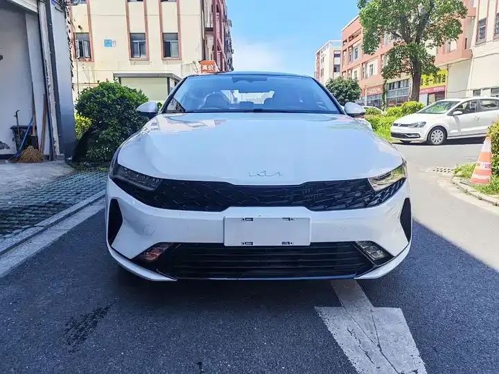 Kia K5 2021 270T CVVD Huanxin Edition 2