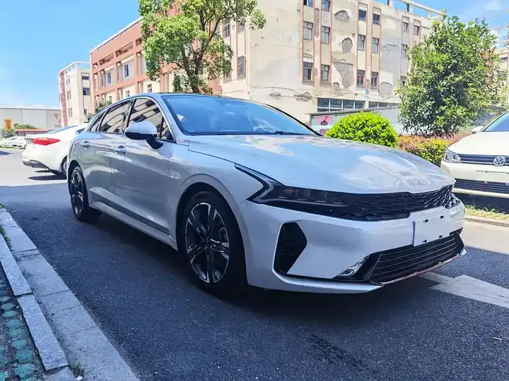 Kia K5 2021 270T CVVD Huanxin Edition 3
