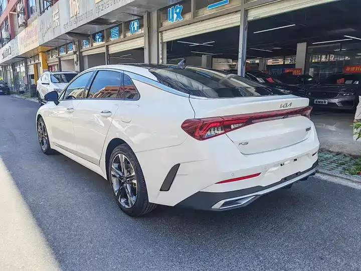 Kia K5 2021 270T CVVD Huanxin Edition 4
