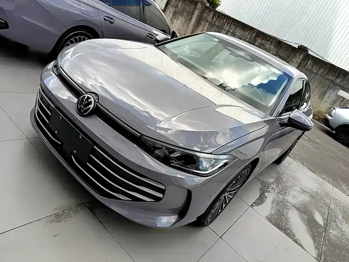 Passat 2025 Pro 380TSI Dragon Edition 2