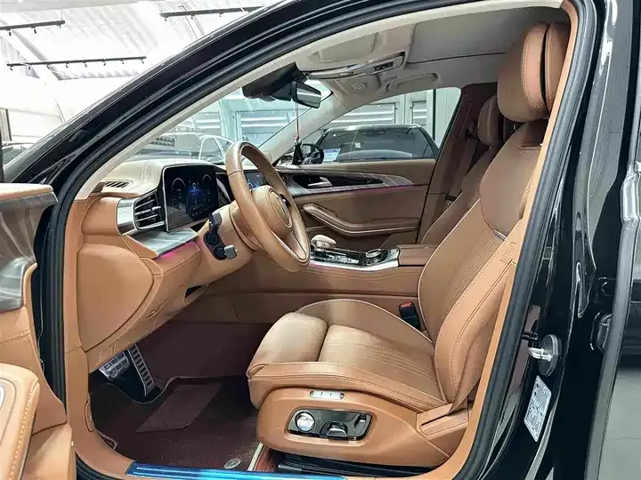 HongQi H9 2022 model 2.0T Intelligent Connected Flag Enjoyment Edition 5