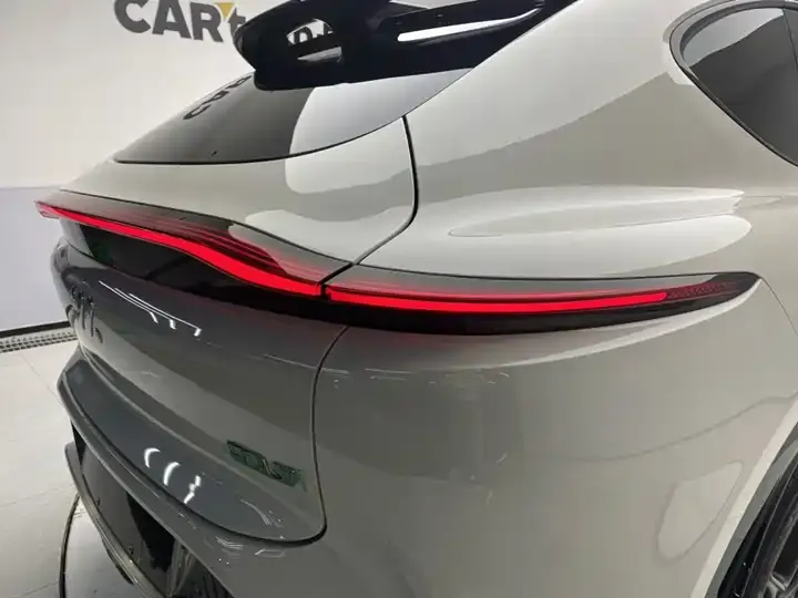 IM LS7 2024 90kWh Max Elite Rear Drive Edition 10