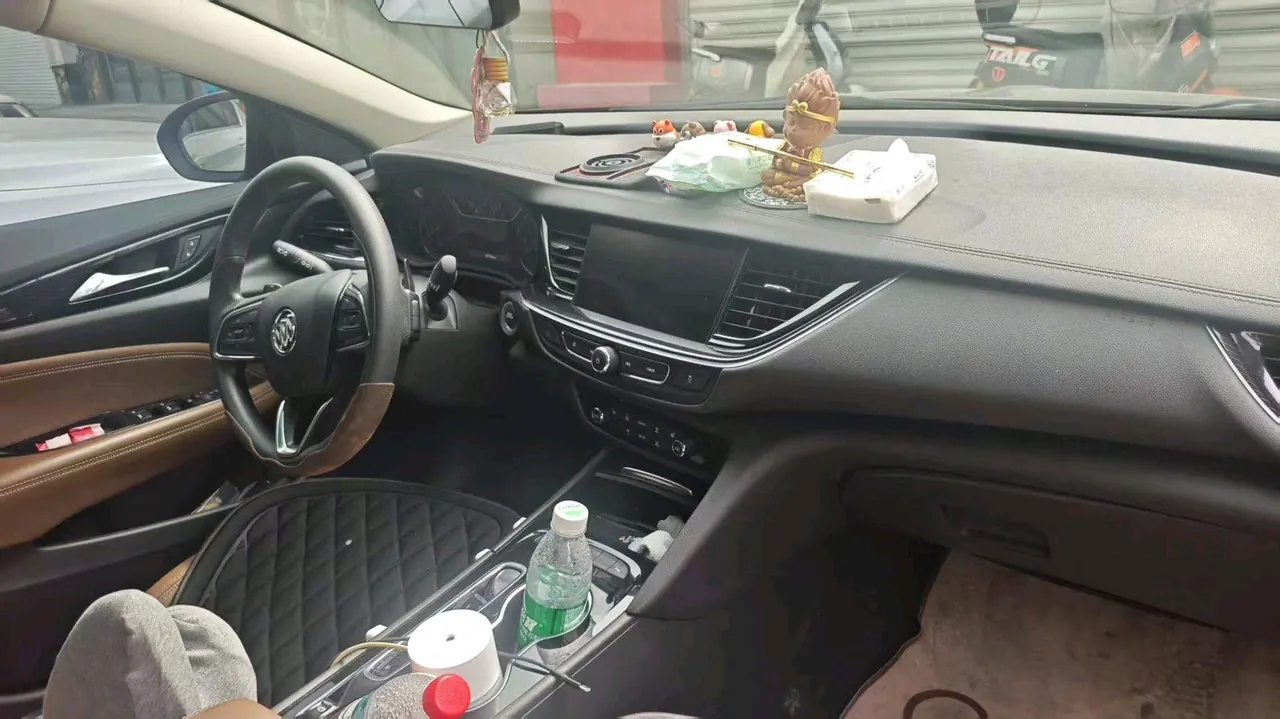 Buick 2022 Regal 1.5T 552T Smart Automatic Gear 3