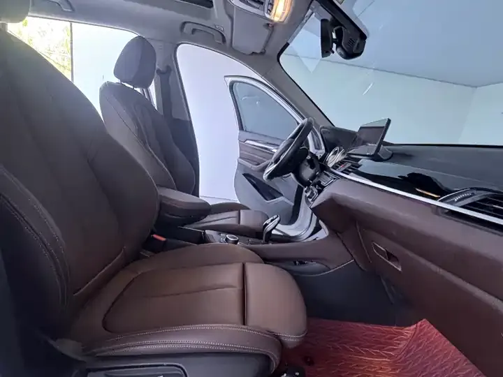 BMW X1 2022 sDrive20Li fashion 7