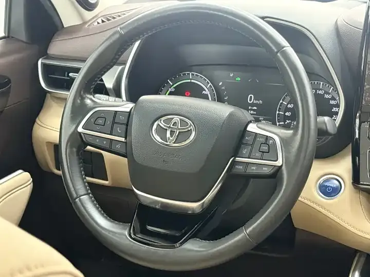 Highlander 2022 Dual Engine 2.5L Two-Drive Premium Edition 7 9