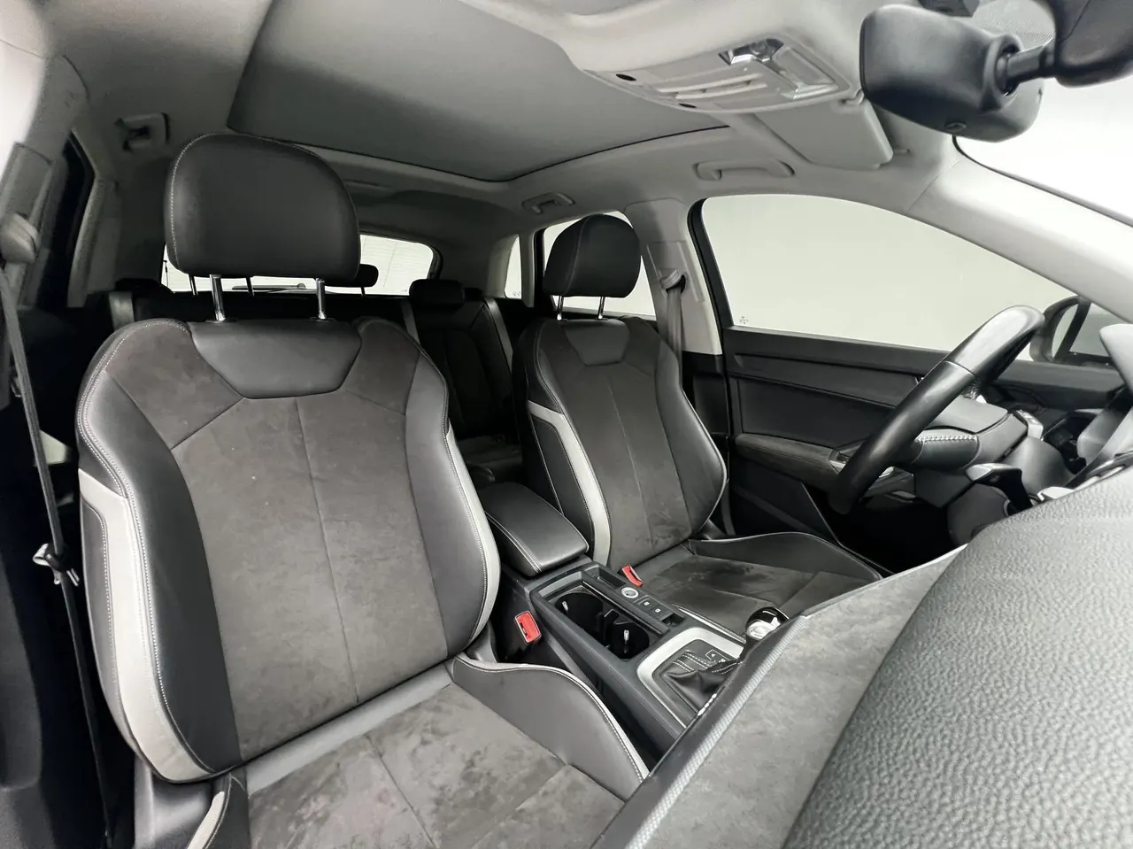 Audi 2020 Q3 Sportback 1.4TFSI 35TFSI aggressive automatic gear 6