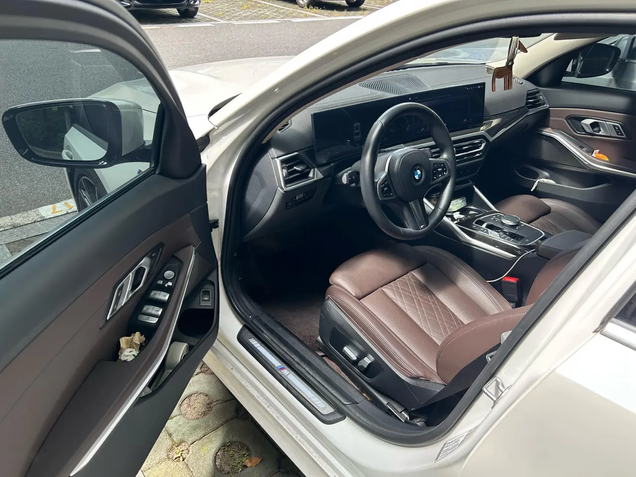 BMW 3 Series 2023 325Li 2.0T M Sports Suit Automatic Gear 2