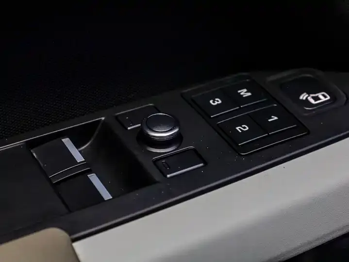 Land Rover Guard 2021 90 P400 Classic Reprinted Edition 10