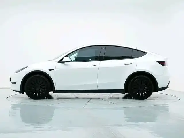 2022 Model Y Refreshed Rear-Wheel-Drive Version 2