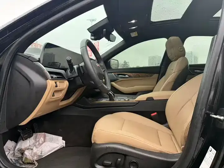 Cadillac CT5 2024 28T Honorable Model 4
