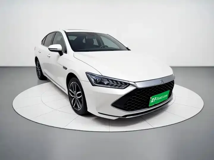 Qin PLUS 2023 Champion Edition DM-i 120KM Excellence 3