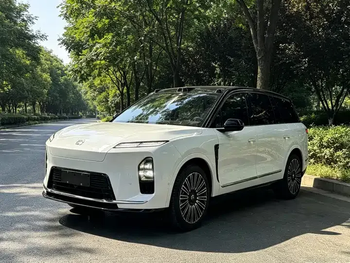 Open image lightbox: NIO ES8 2026 Six-seat Executive Deluxe Edition
