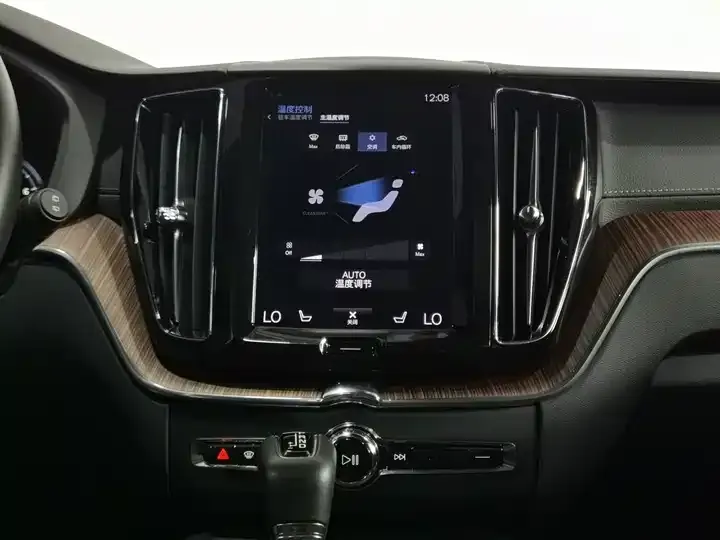 Volvo XC60 2021 T5 4WD Zhiyuan Deluxe Edition 12