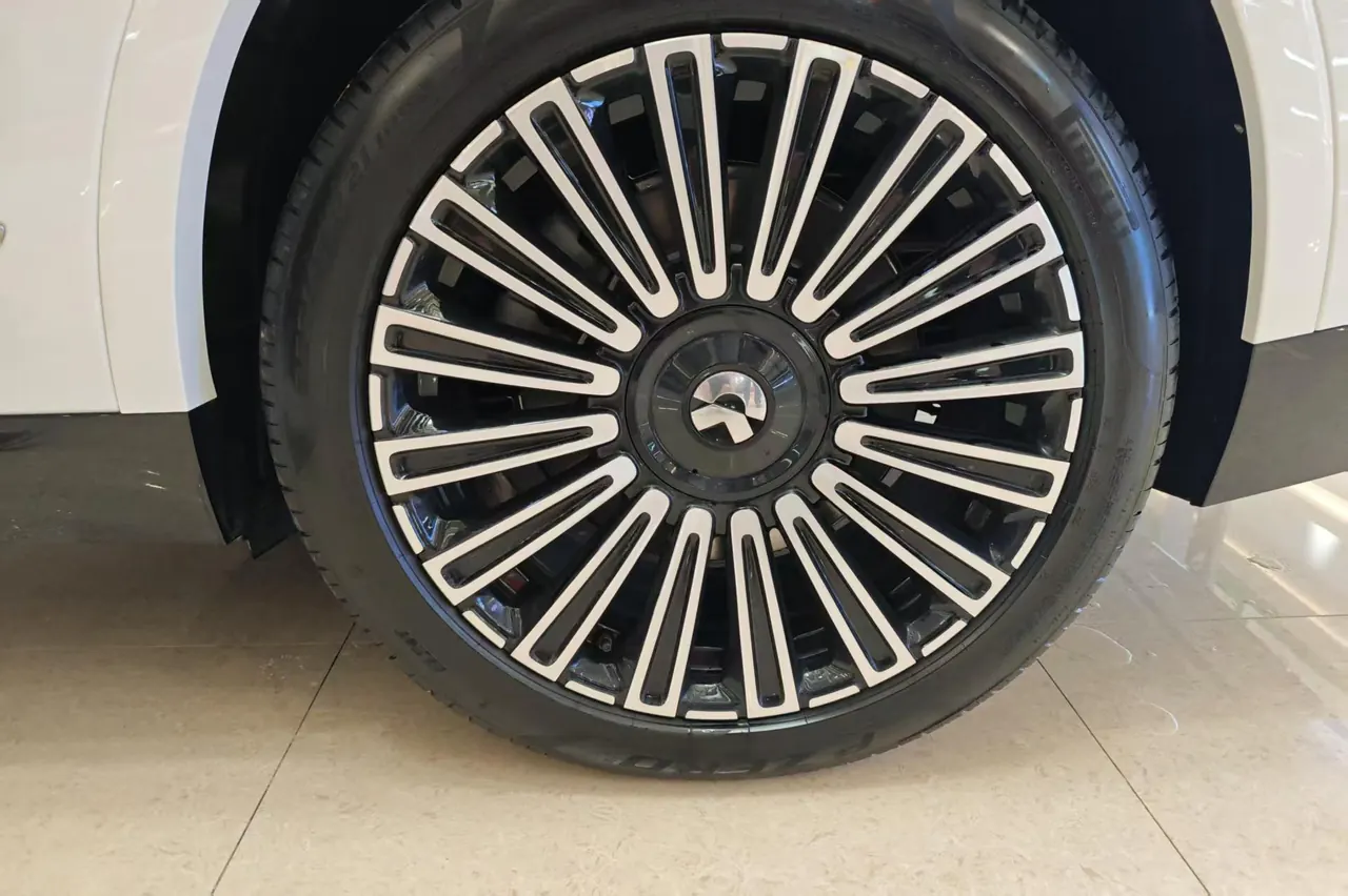 NIO 2026 ES8 6-seat executive deluxe automatic gear 5
