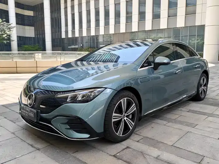 Открыть галерею: Mercedes Benz EQE 2026 500 4MATIC Pioneer Edition