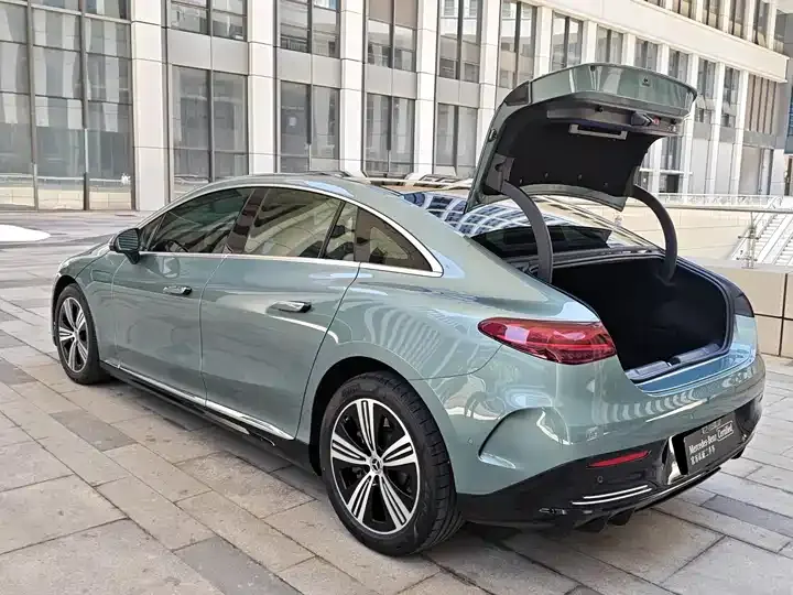 Mercedes Benz EQE 2026 500 4MATIC Pioneer Edition 5