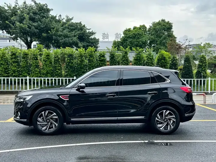 HongQi HS5 2022 2.0T Zhilian Flag Edition 5