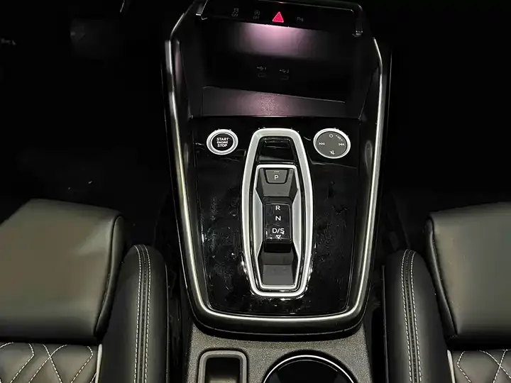 Audi A3 2025 A3L Limousine 35TFSI Flying Premium 9