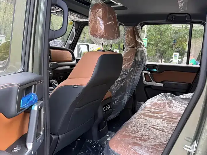 212 T01 2024 Model 2.0T Explorer 12