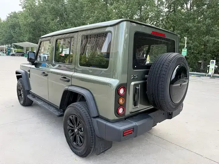 212 T01 2024 Model 2.0T Explorer 4
