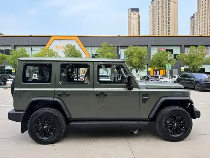212 T01 2024 Model 2.0T Explorer 7