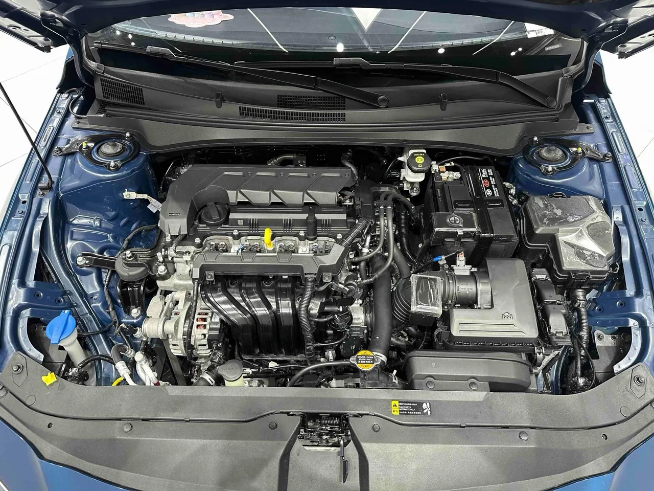 Hyundai 2023 Elantra -3-compartment 1.5 stepless LUX premium automatic gear 11