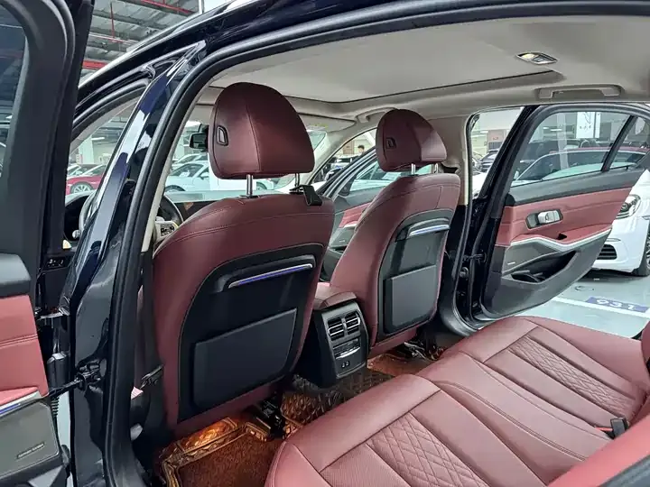 BMW 3 Series 2022 325Li M Sports Night Suit 10