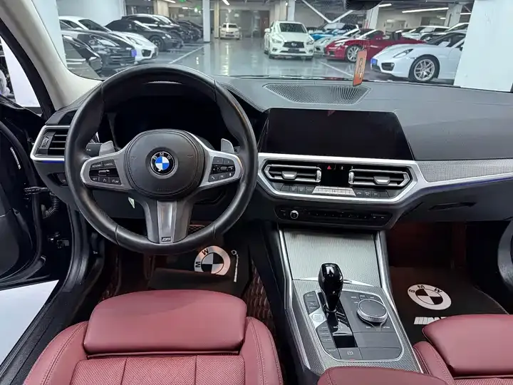 BMW 3 Series 2022 325Li M Sports Night Suit 11