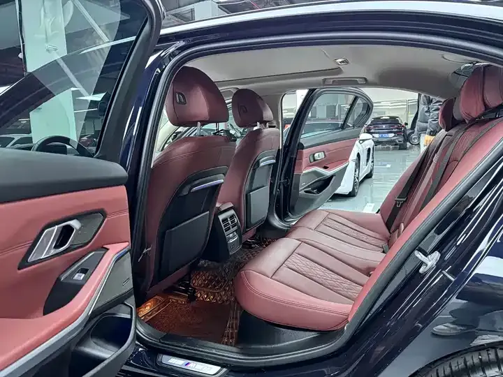 BMW 3 Series 2022 325Li M Sports Night Suit 8