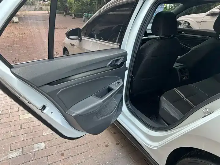 Golf 2023 facelift 280TSI DSG R-Line Lite 12