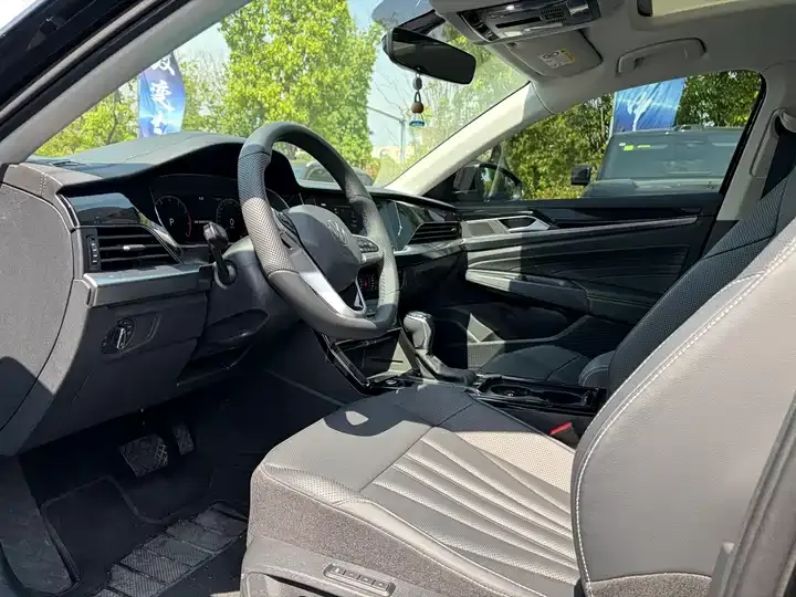Passat 2024 380TSI Star Dragon Edition 4