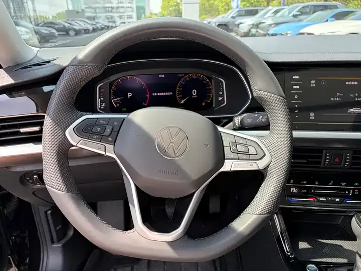 Passat 2024 380TSI Star Dragon Edition 5