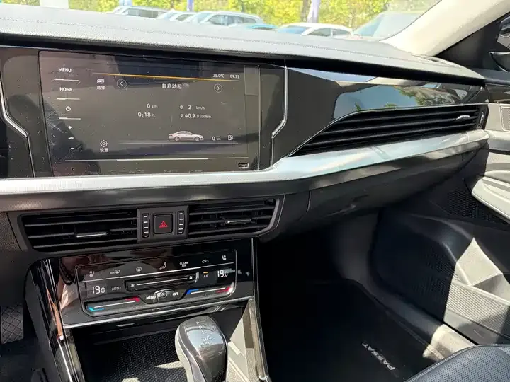 Passat 2024 380TSI Star Dragon Edition 6