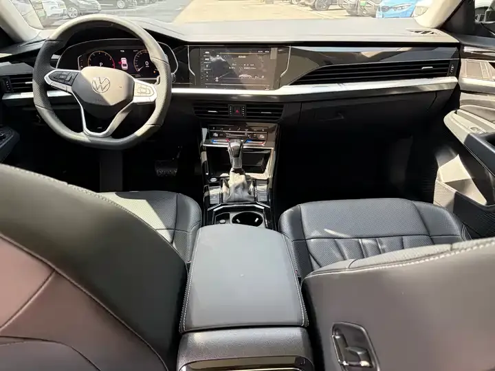 Passat 2024 380TSI Star Dragon Edition 9