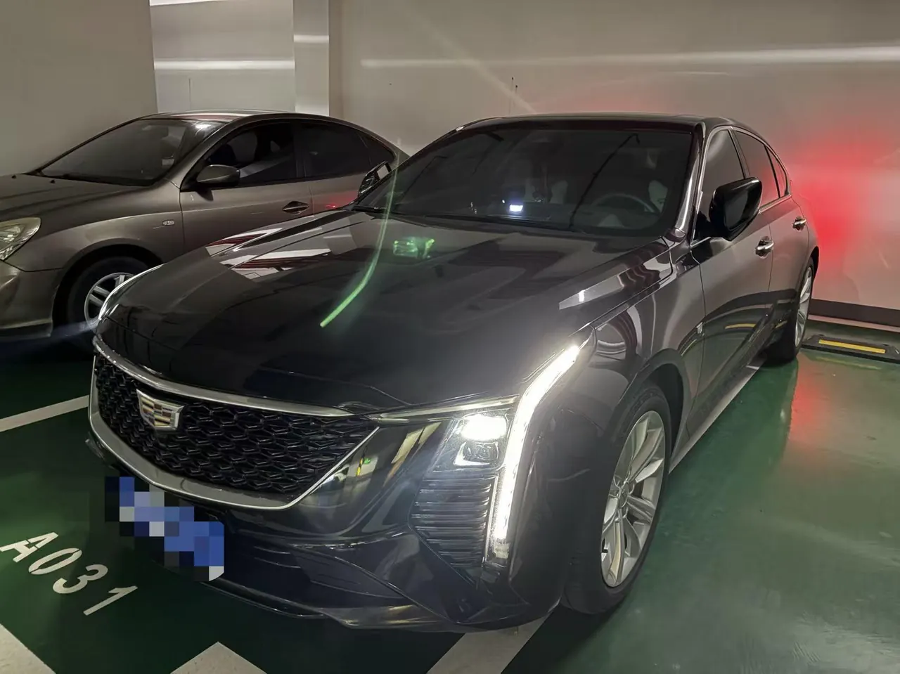 Открыть галерею: Cadillac 2024 CT5 2.0T 28T Luxury Pro Auto